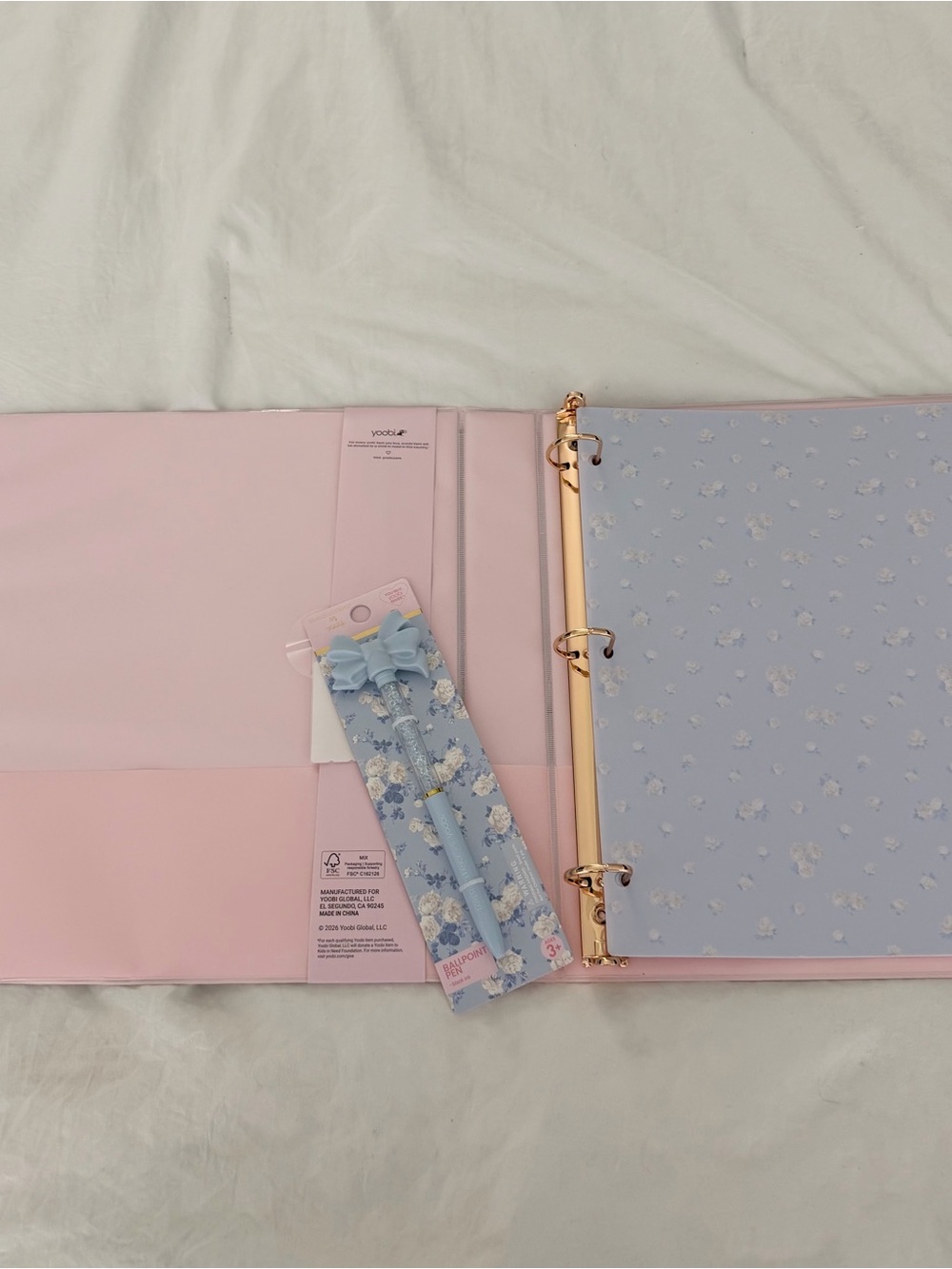 Floral Blue 1" Binder with Bow Pen - LoveShackFancy - Picture 2 of 2